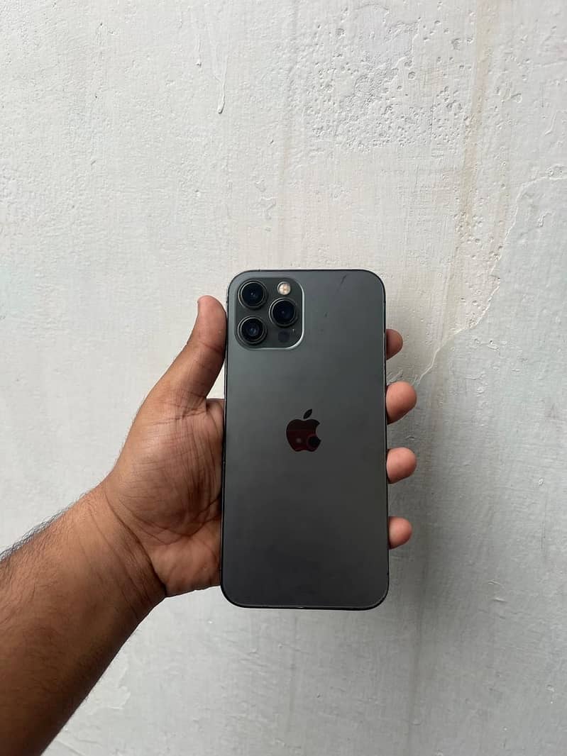 Apple iPhone 12 Pro Max 3