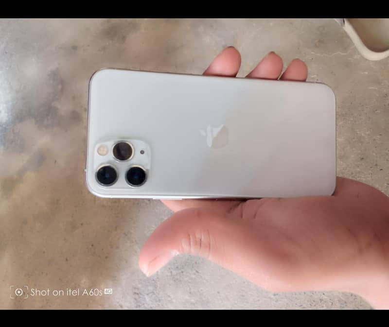 Apple iPhone 11 Pro 1