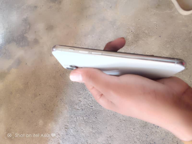Apple iPhone 11 Pro 2