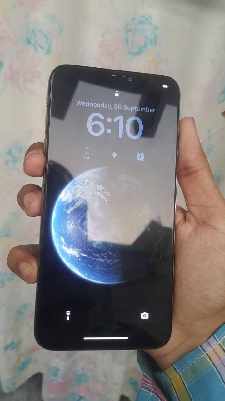 Apple iPhone XS Max 2