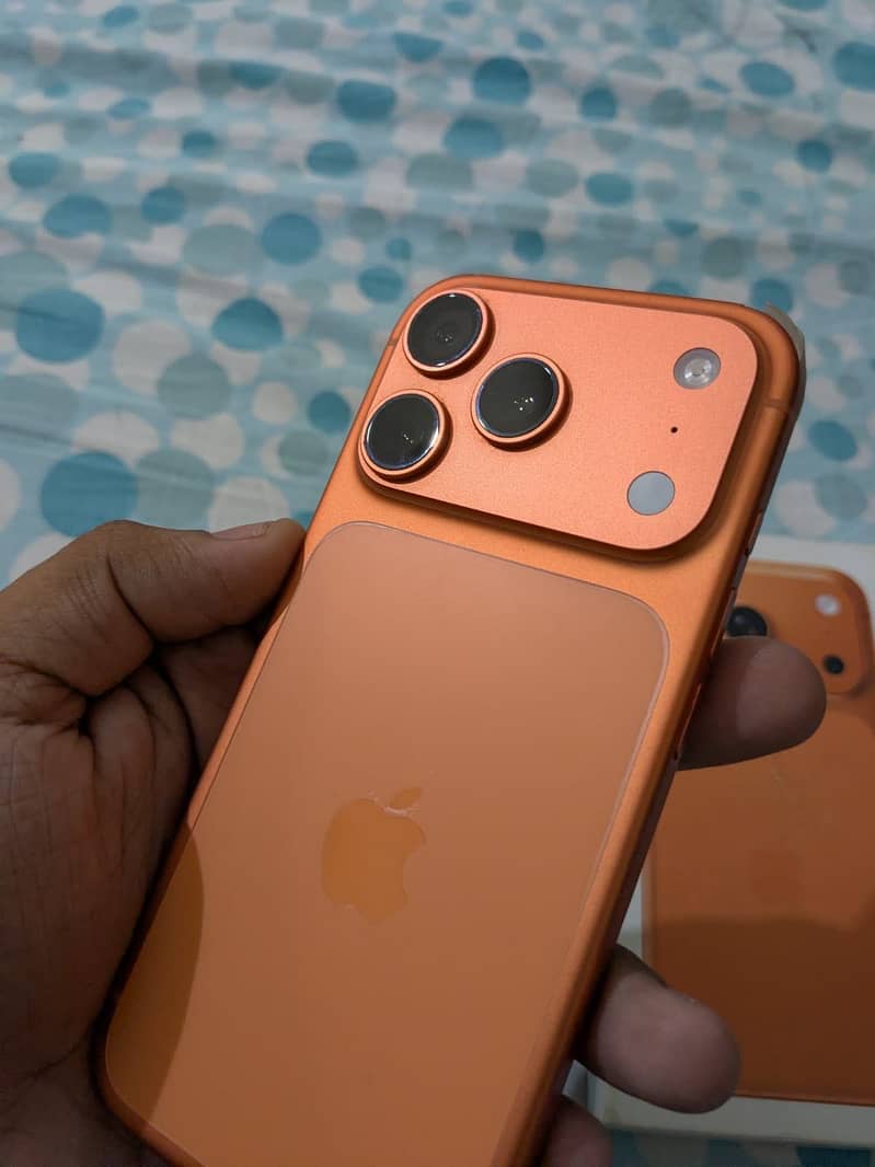 Apple iPhone 17 Pro 1