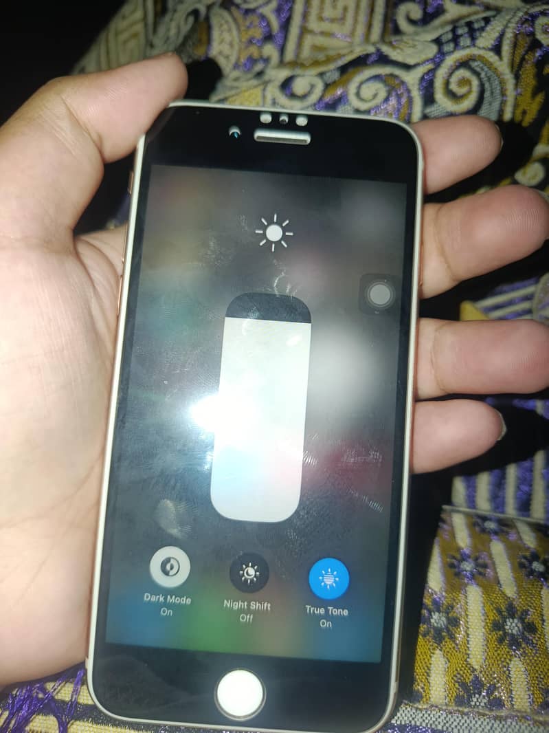 Apple iPhone 8 6