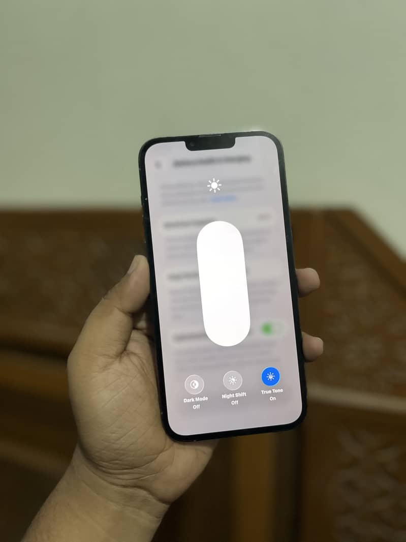 Apple iPhone 13 Pro Max 4