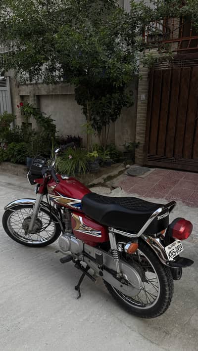 Honda cg 125 in 2020 red edition