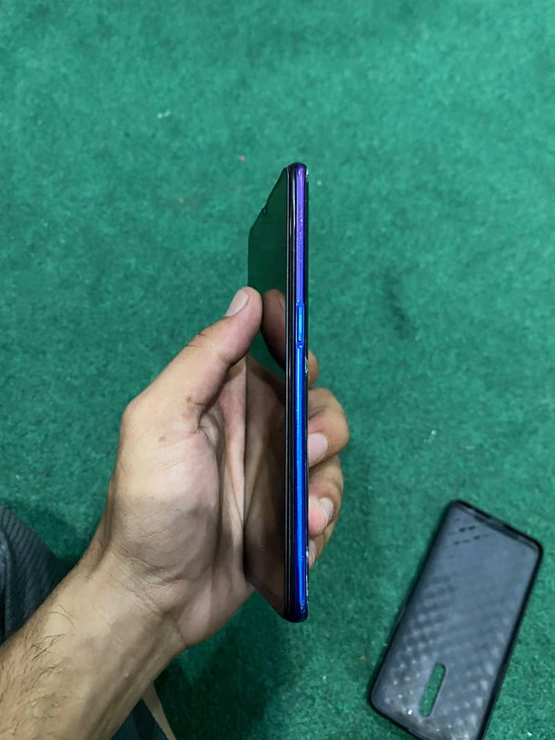 OPPO Reno 3