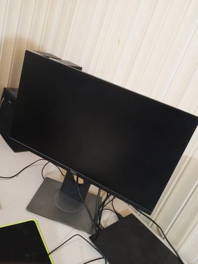 Dell P2319H full HD IPS Monitor - HDMI/DP adjustable  Excellent cond