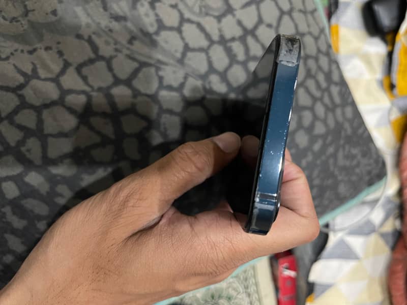 Apple iPhone 13 3