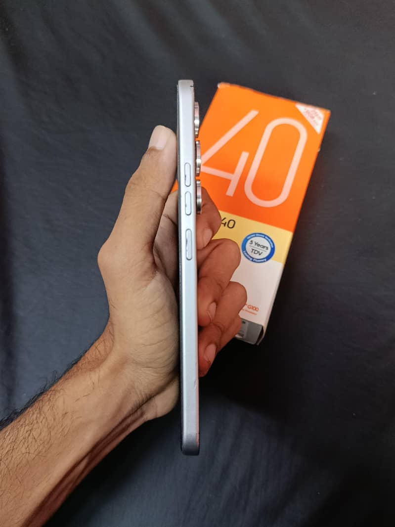 Tecno Spark 40 Pro 4