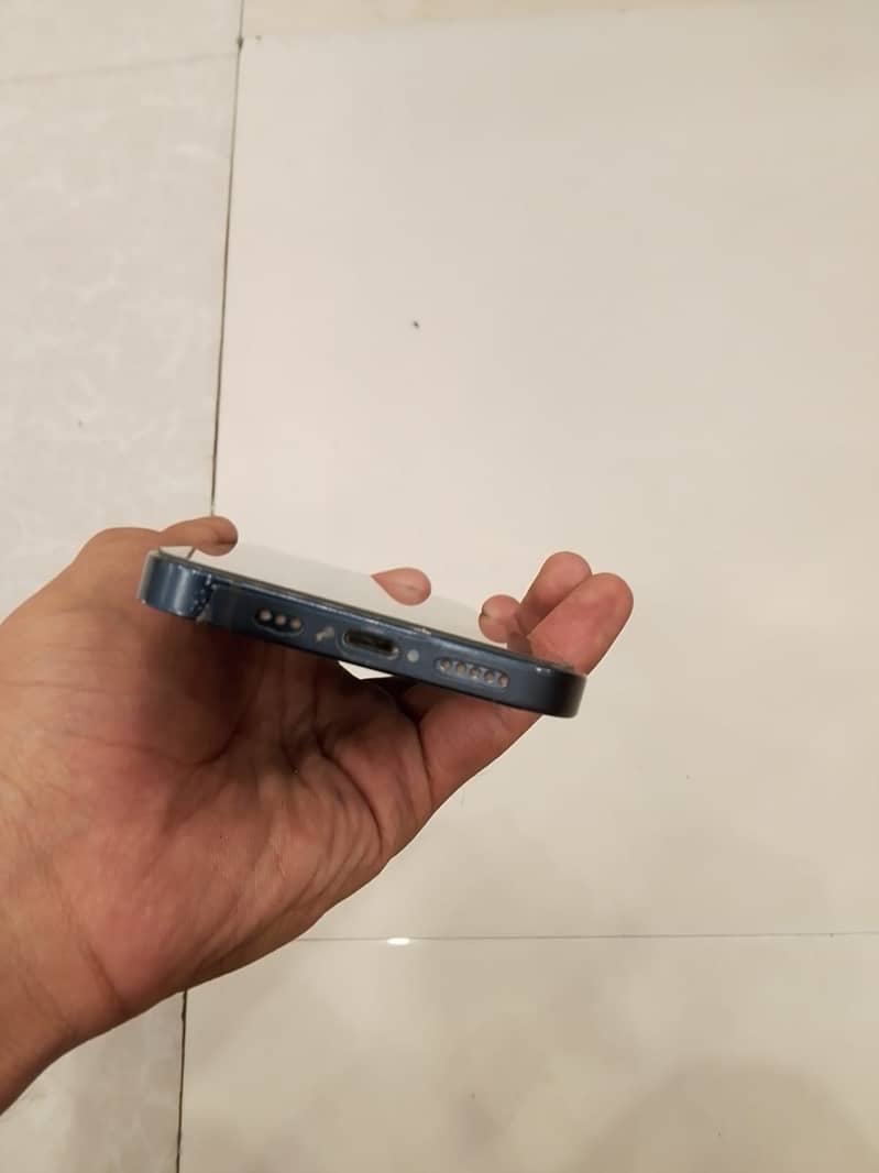 Apple iPhone 12 5