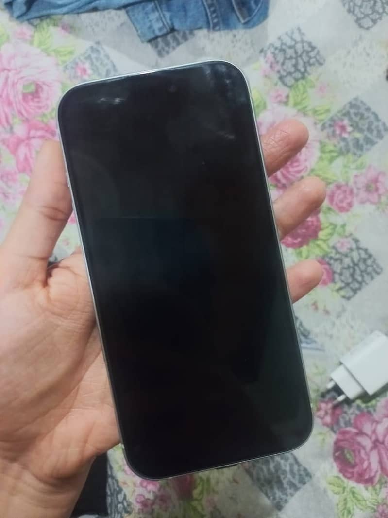 Apple iPhone 15 2