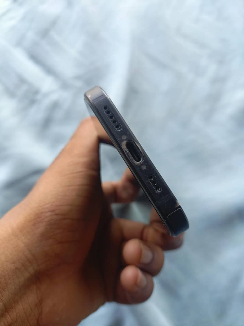Apple iPhone 15 3