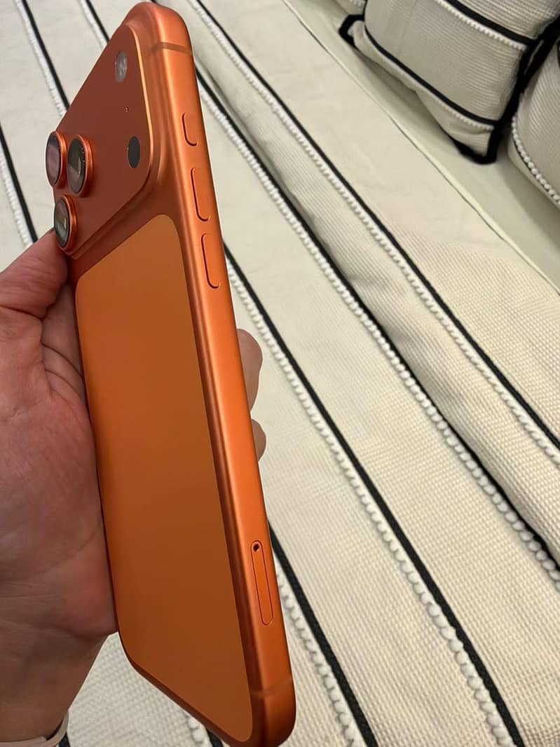 Apple iPhone 17 Pro Max 2