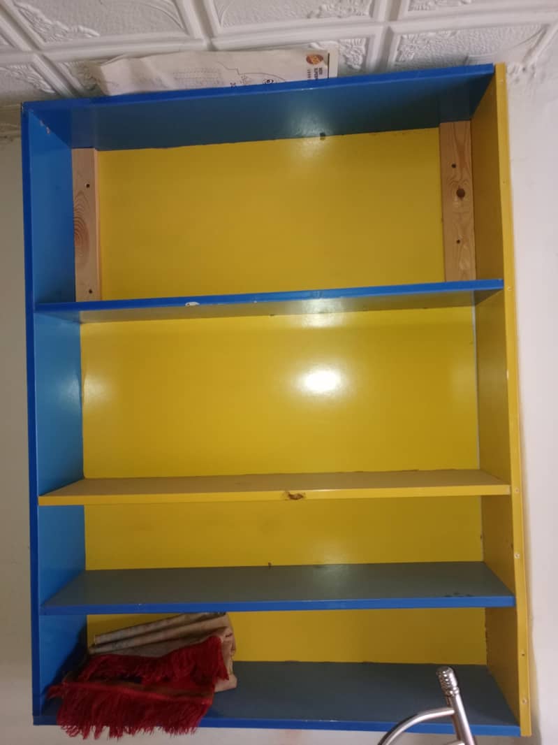 دکان کے لیے کاؤنٹر اور ریکس بلکل نئ حالات میں بارۓ فروخت 5