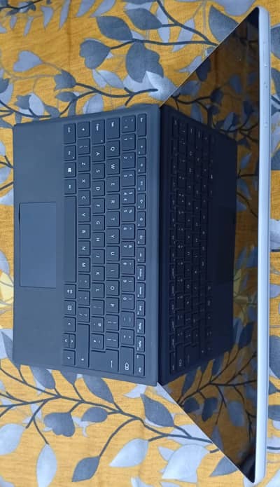 Microsoft Surface Pro Core I5 7th Gen 8/256 | 2 in 1 | Touch Screen