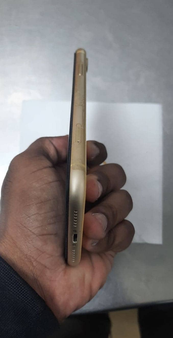 Apple iPhone XR 3