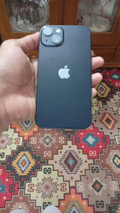 Apple iPhone 13