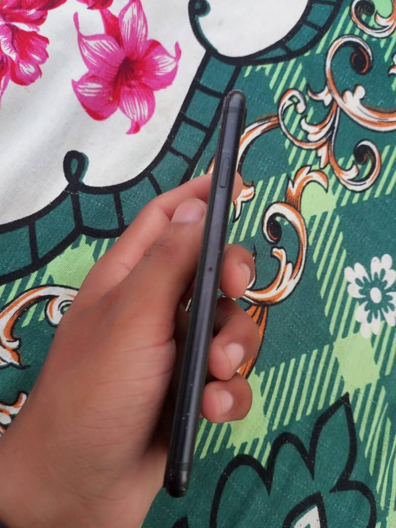 Apple iPhone 7 1