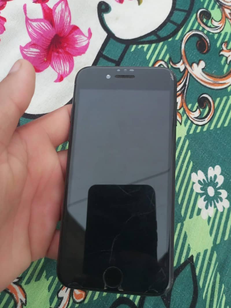 Apple iPhone 7 4