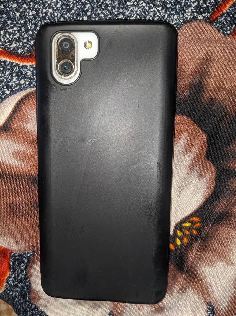 Sharp Aquos R2 0