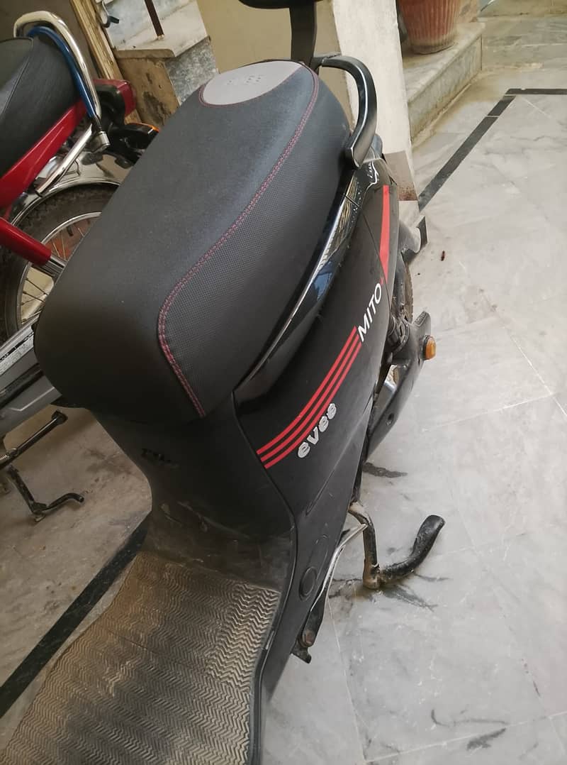 Evee Mito plus 1