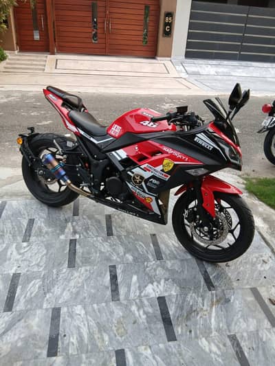 Kawasaki Ninja 250R Brand New Condition