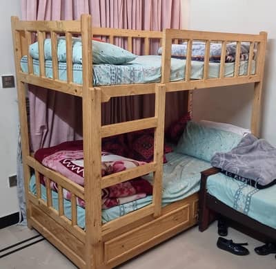bunker bed wooden in good condition without mattesses