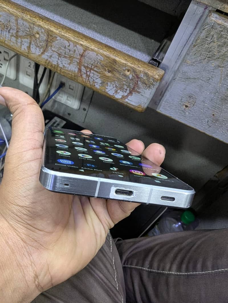Sharp Aquos Crystal 5