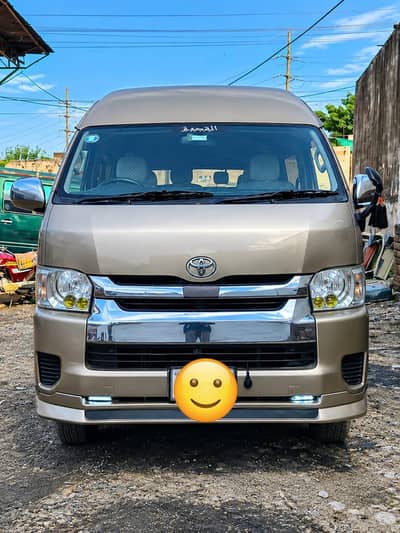 Toyota Hiace Grand Cabin 2016 – Lahore Registered (2021)