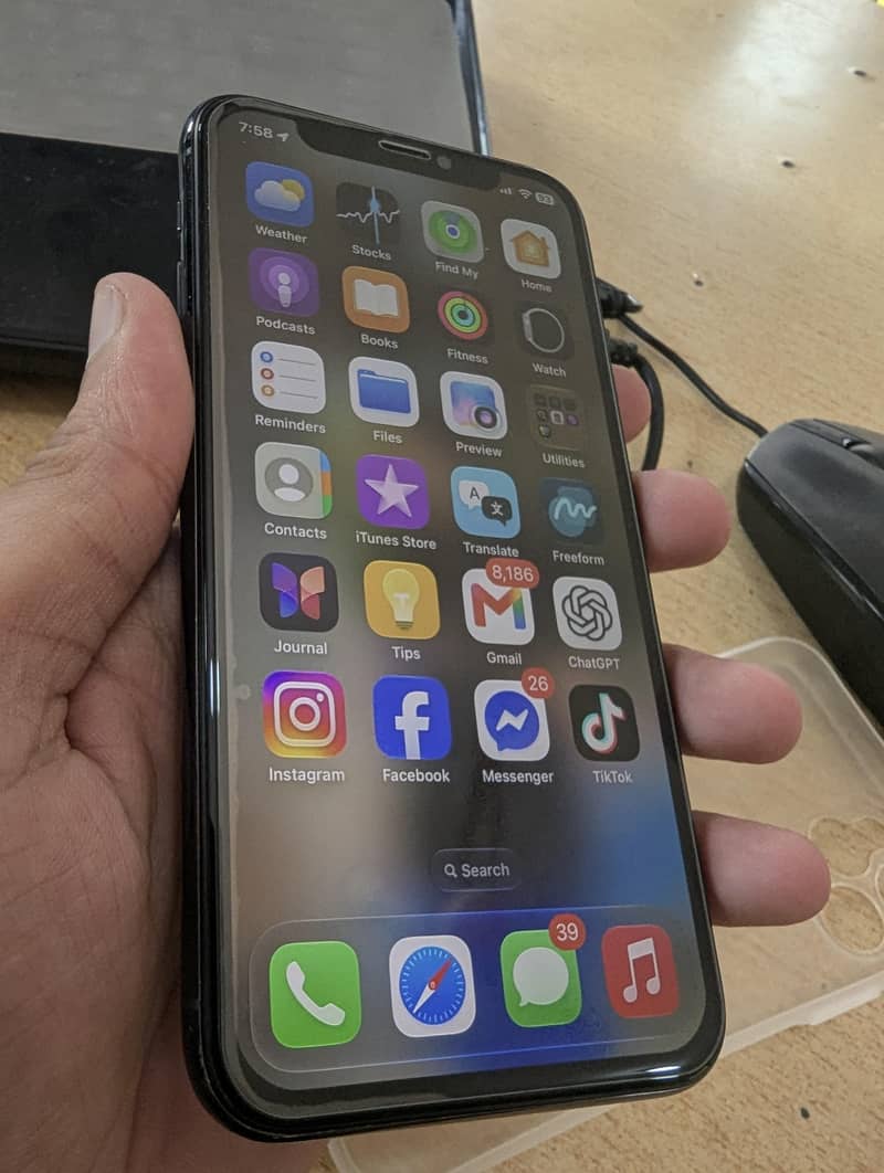 Apple iPhone 11 Pro 1