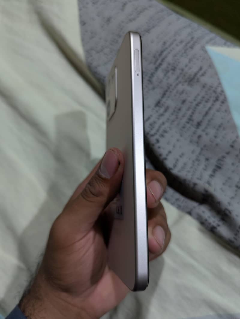 OPPO A6 4