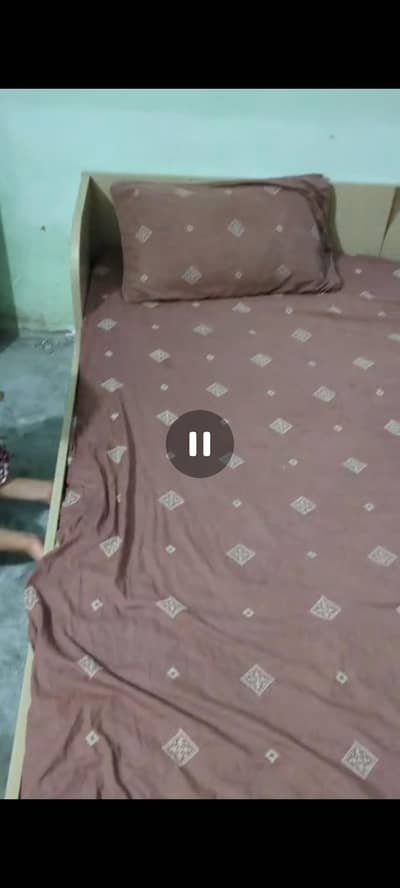 2 single bed hen