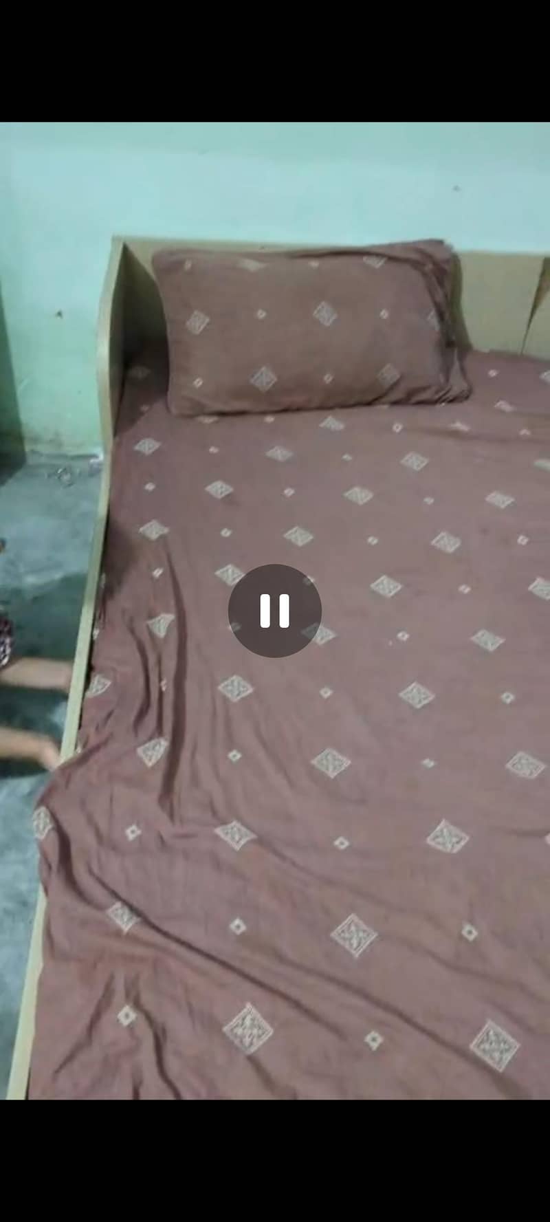 2 single bed hen 0