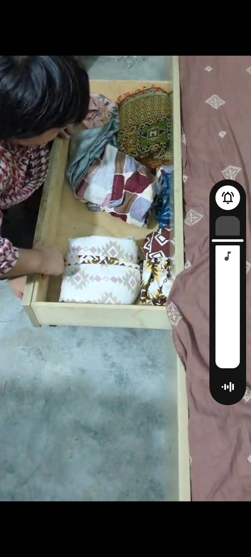 2 single bed hen 3