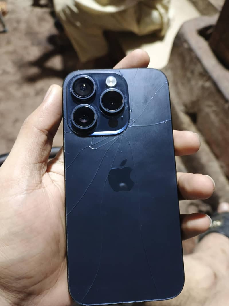 Apple iPhone 15 Pro 0