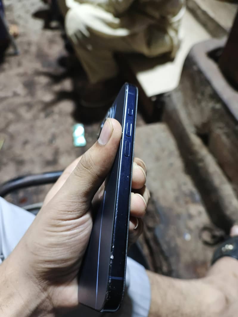 Apple iPhone 15 Pro 1