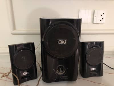 Multimedia Speaker System – 2.1 Channel – Good Condition