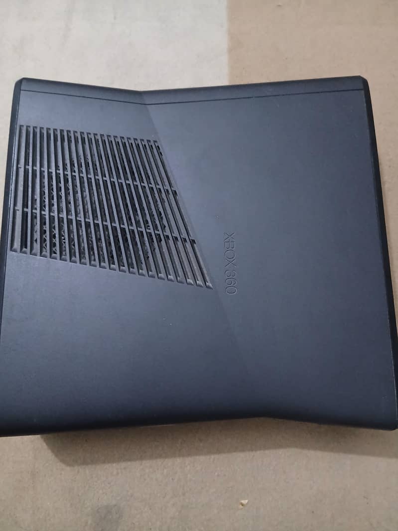 Xbox 360 Slim 16