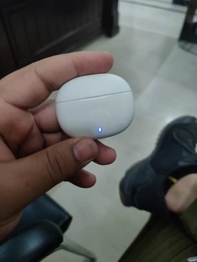 J16 AirPods – Brand New Condition
