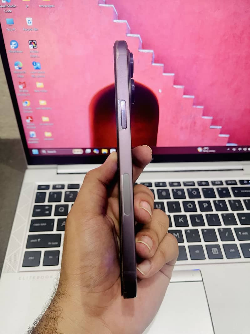 Apple iPhone 14 Pro Max 4