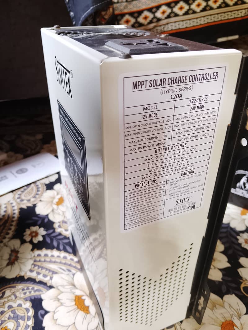 Simtek MPPT CHARGE controller 120 Ampere 4