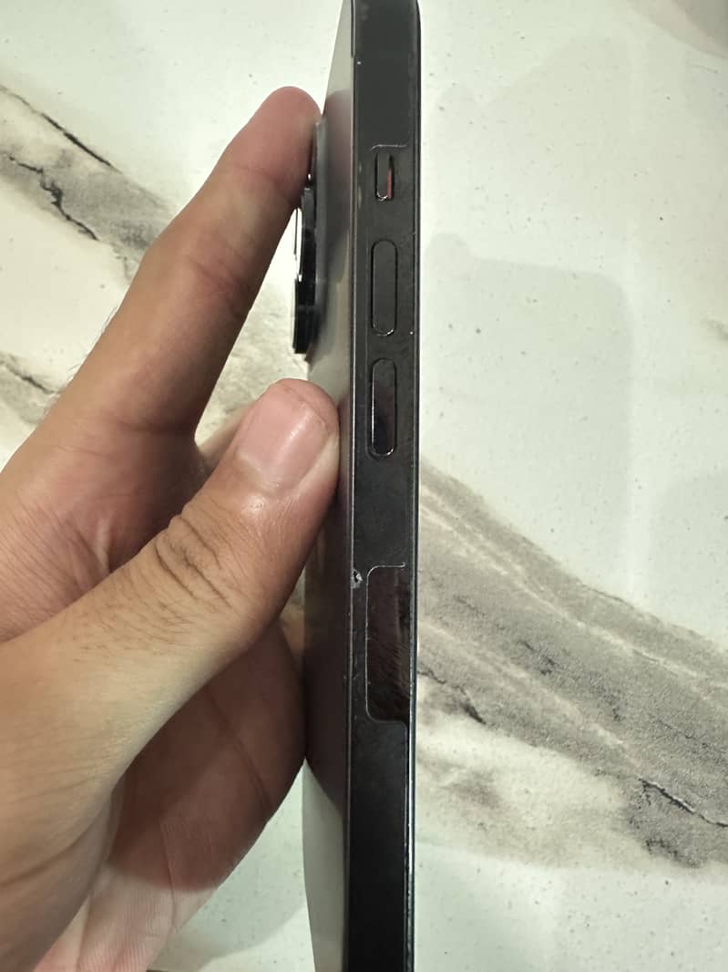 Apple iPhone 14 Pro 4