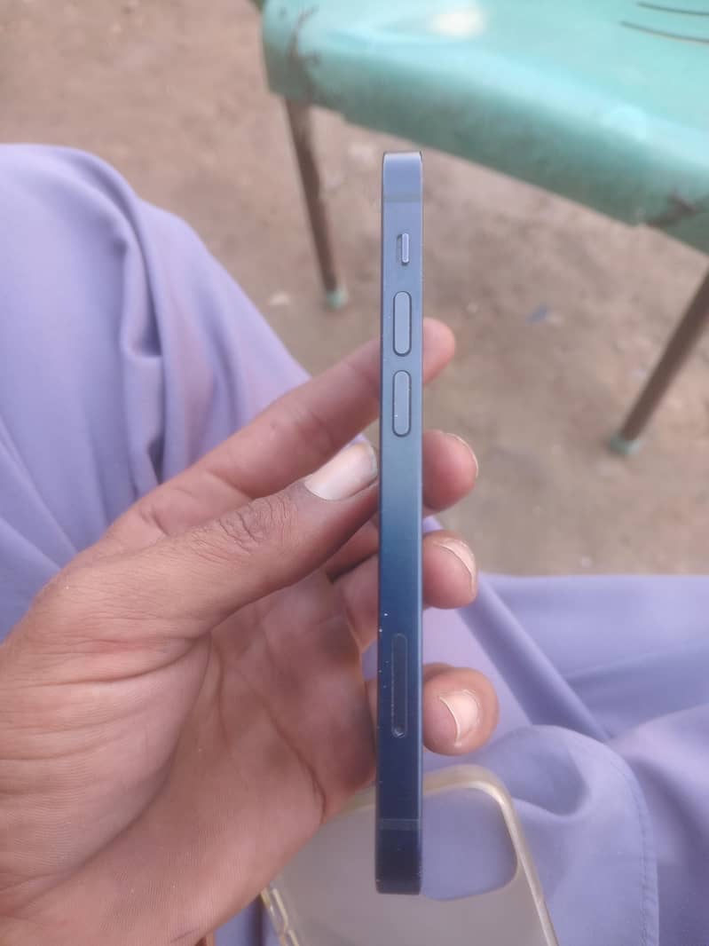 Apple iPhone 12 mini 2