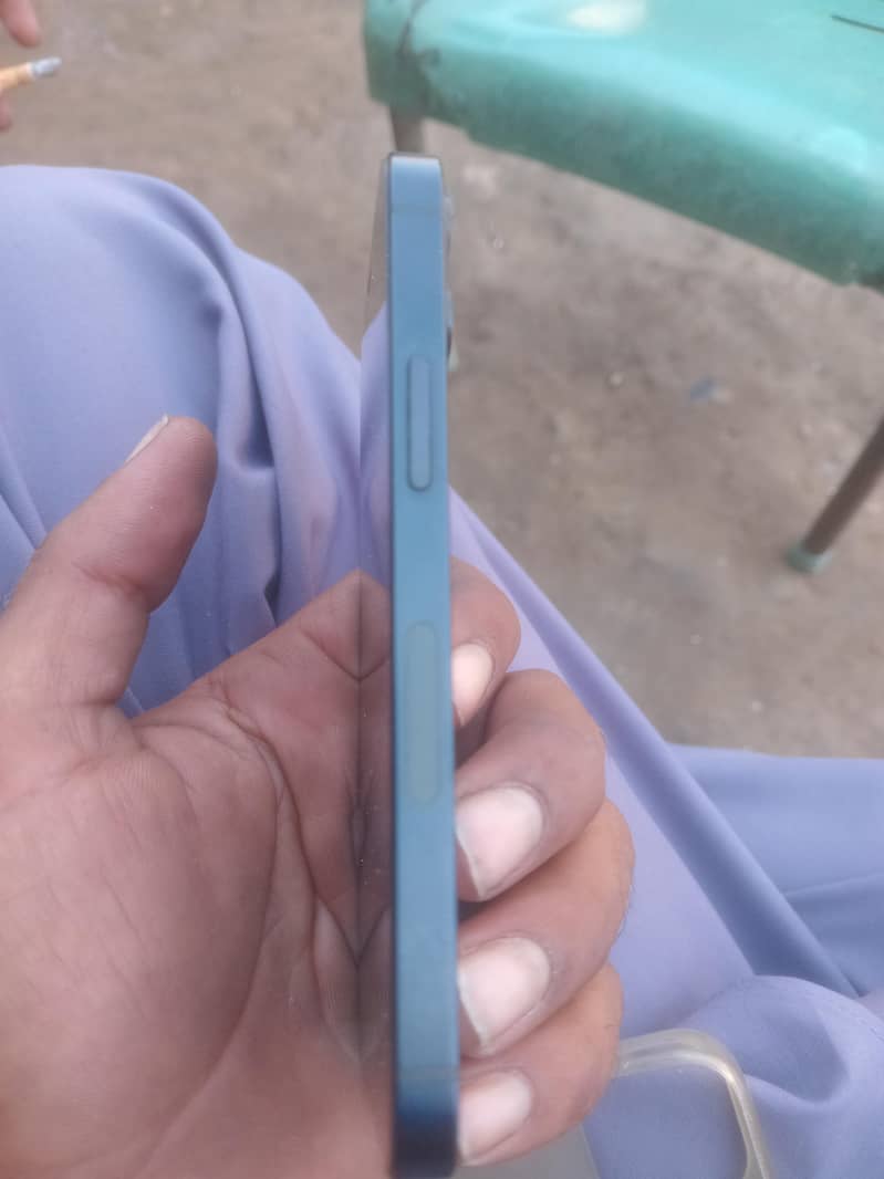 Apple iPhone 12 mini 3