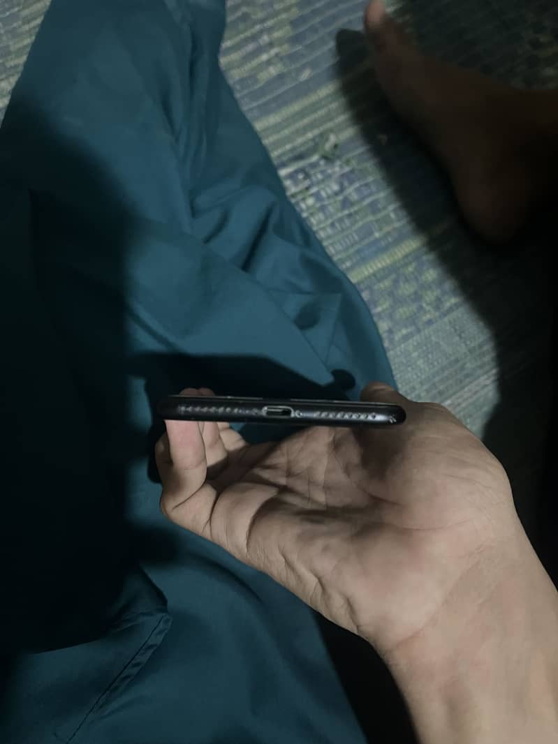 Apple iPhone 7 Plus 6