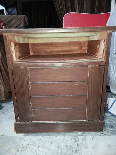 2 side tables normal condition urjent sale
