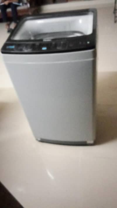 automatic washing for sale in 10 /10condition . . price 60000. . 8 kg