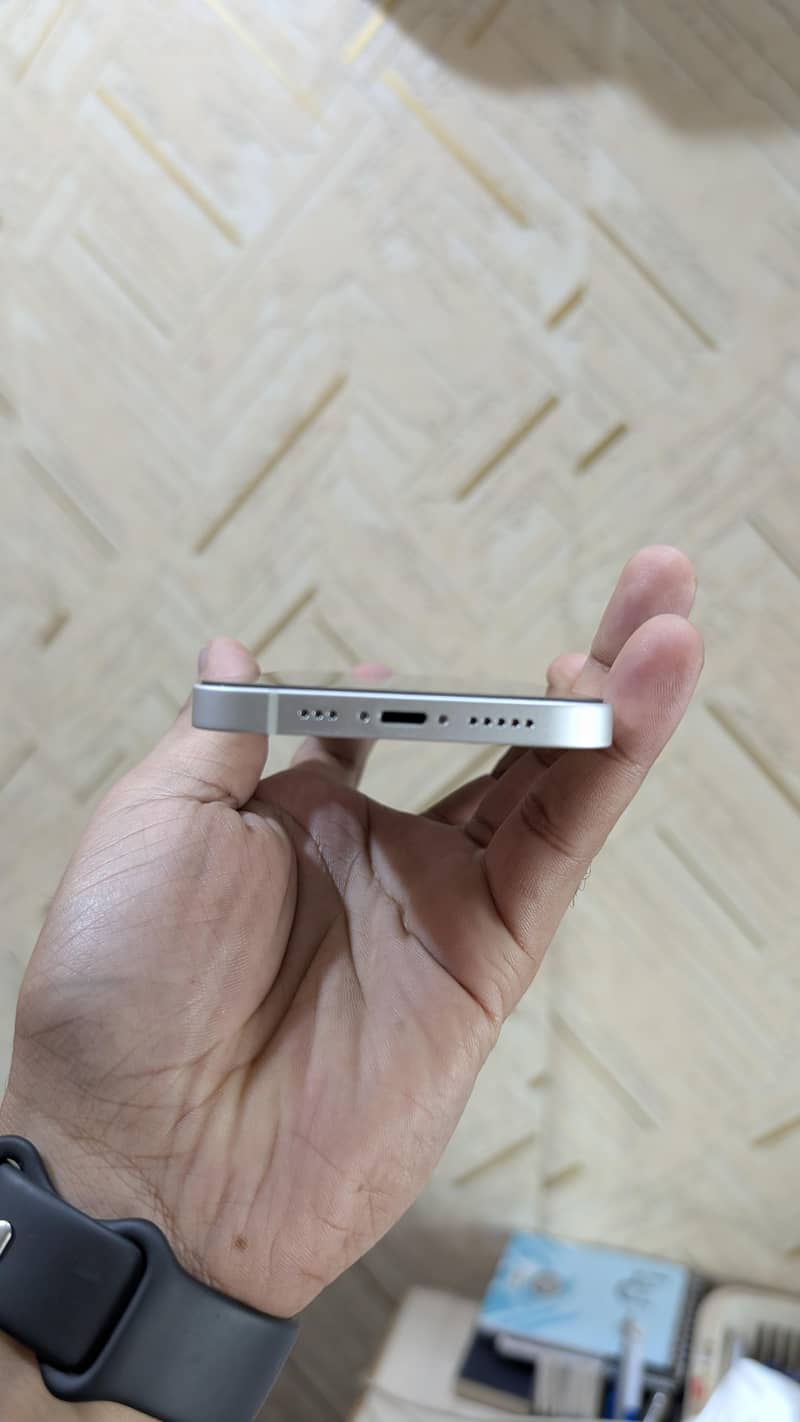 Apple iPhone 12 2