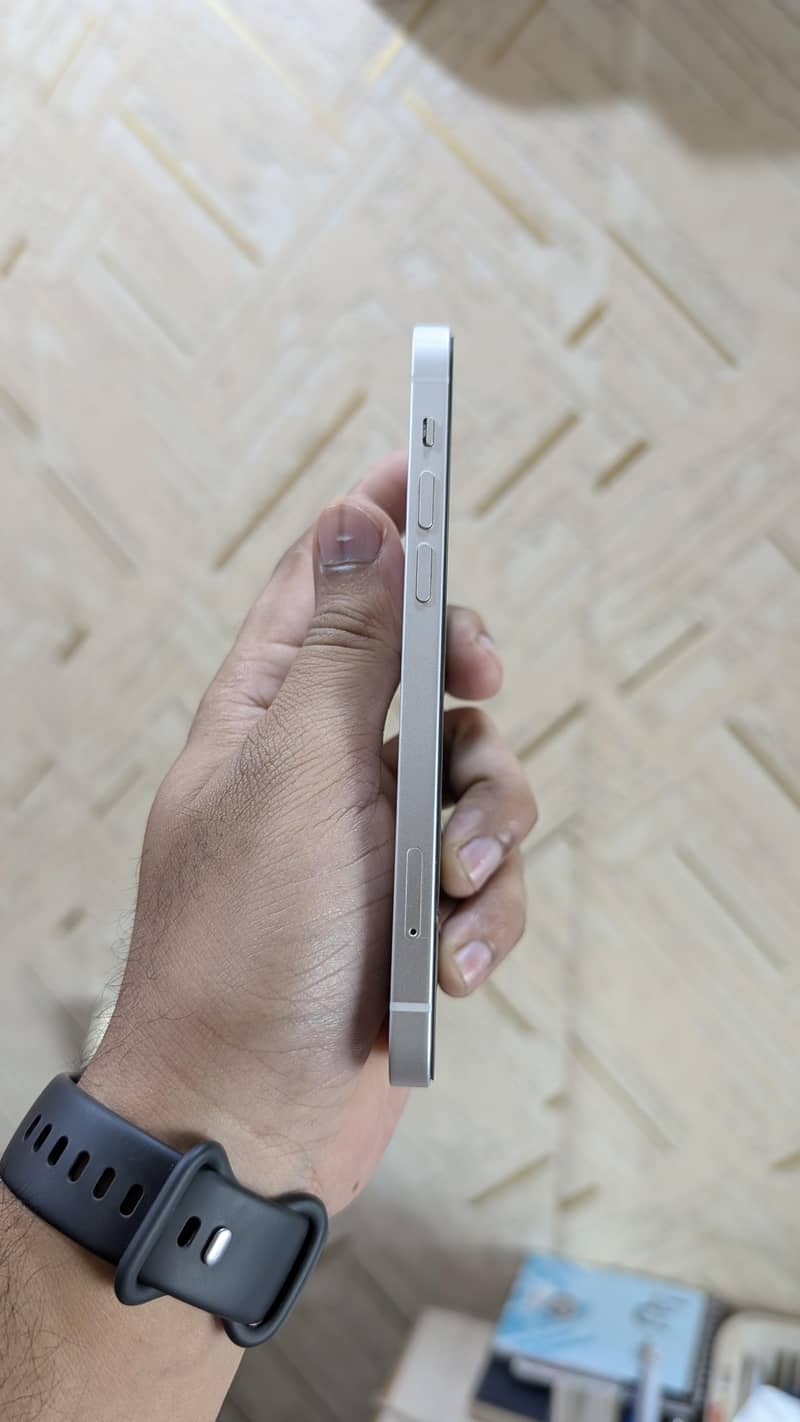 Apple iPhone 12 3
