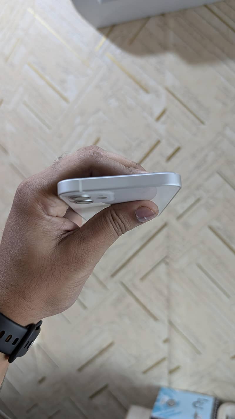 Apple iPhone 12 5
