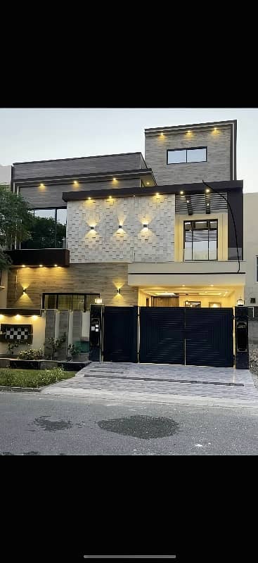 Vip 5 Marla Luxury Furnished Lower Portion Available For Rent In Bahria Town Lahore